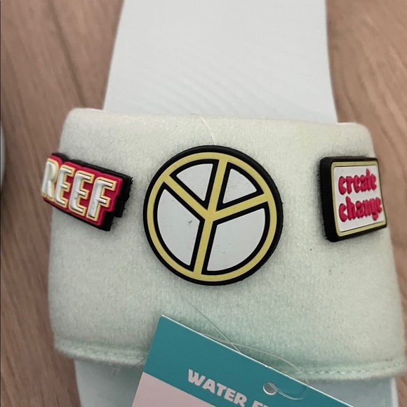 Reef Light Blue Slides with Fun Patches - Picture 5 of 5